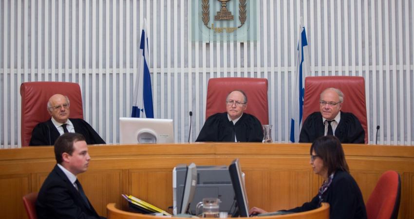 محكمة إسرائيلية تقدم لائحة اتهام ضد ناشط من غزة