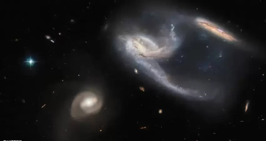 تلسكوب هابل يكتشف 3 مجرات مذهلة