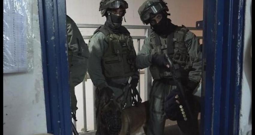 الاحتلال يقتحم قسم 4 في سجن "مجدو"