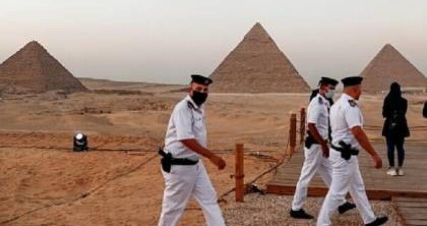الحكومة المصرية ترد على صورة إقامة حفل إسرائيلي في منطقة الأهرامات