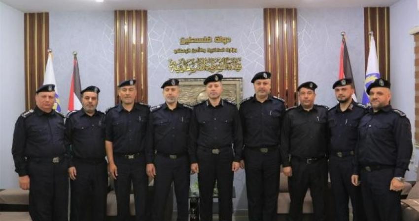 مدير عام الشرطة في غزة يصدر قرارات تكليف لعدد من مدراء الإدارات