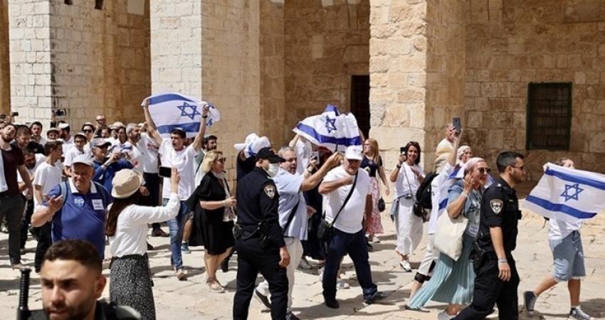 بين تجاهل ومجرد إدانة.. هكذا تعامل العرب مع "مسيرة الأعلام"