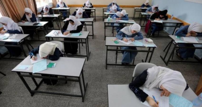 غزة: "النيابة العامة" توقف أشخاصاً قاموا بالتشويش على سير امتحانات الثانوية العامة