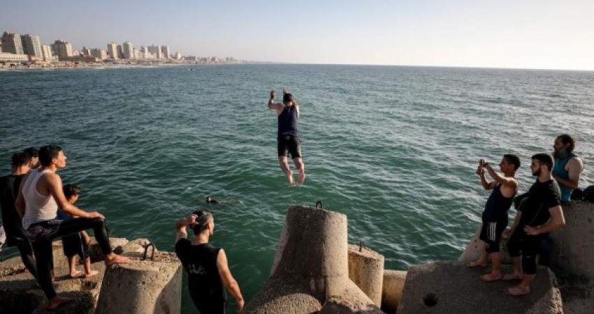 تنويه هام من بلدية غزة حول السباحة في بعض المناطق