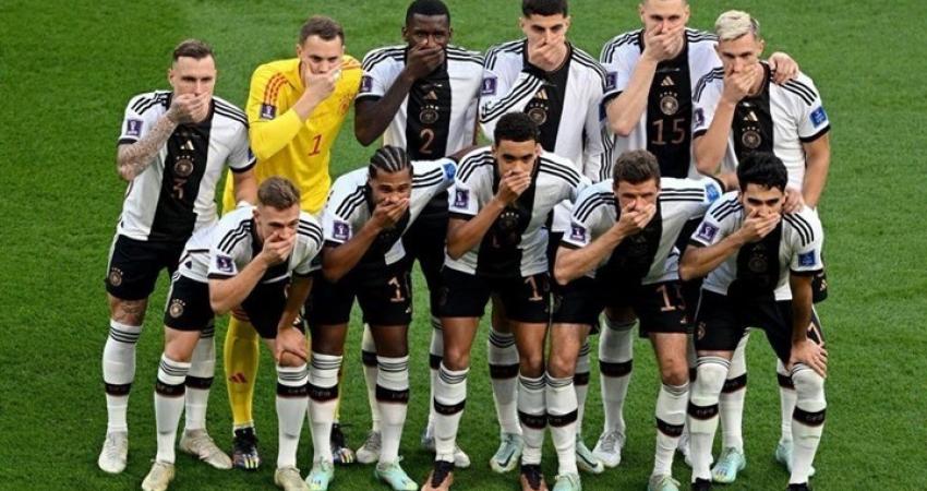لاعبو ألمانيا "يكممون أفواههم" في مونديال قطر.. ما القصة؟