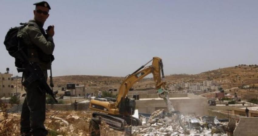 الاحتلال يهدم منشأة فلسطينية شرق قلقيلية