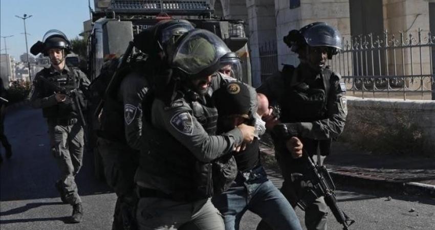 الاحتلال يعتقل فلسطينيا من رام الله
