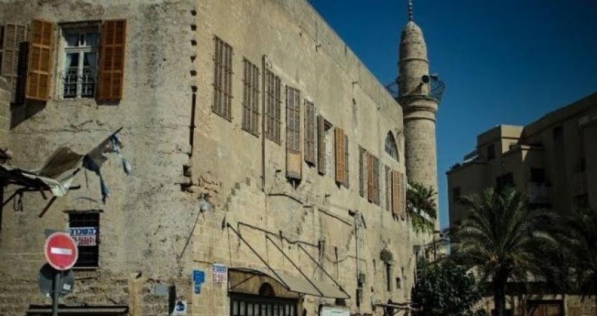 مسجد السكسك في يافا: شرطة الاحتلال تعتزم تصعيد إجراءاتها بشأن الأذان