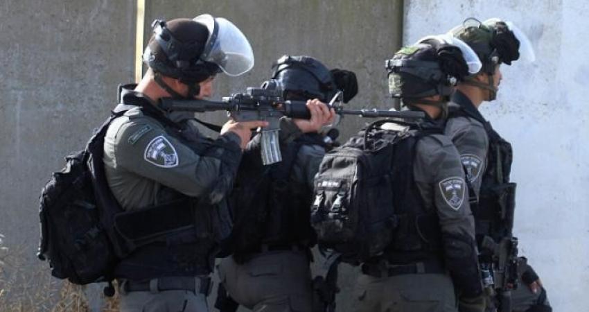 الاحتلال يُطلق النار على شاب فلسطيني في رام الله