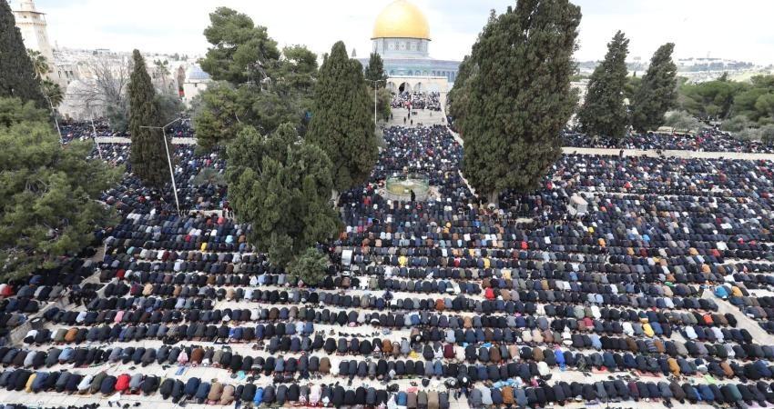 حماس: نعبّر عن فخرنا بجماهير شعبنا الذين شدّوا الرحال إلى الأقصى