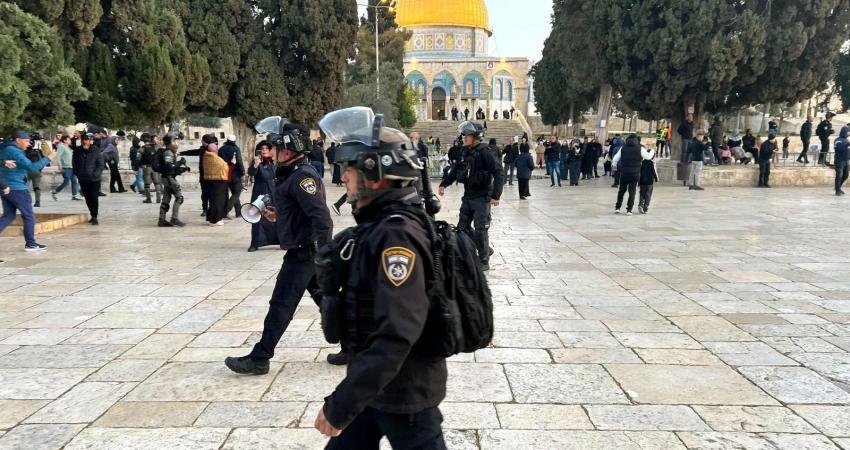 بريطانيا تدين عنف الاحتلال في المسجد الأقصى