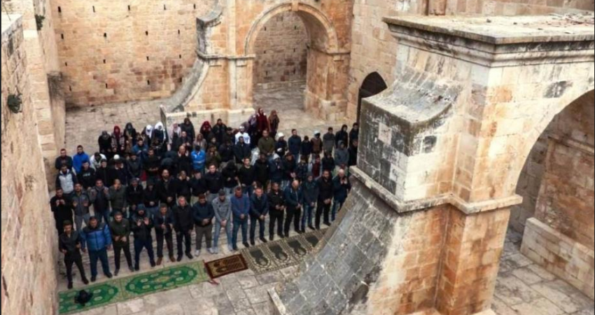 الهيئة الإسلامية المسيحية تحذر من مخططات الاحتلال للسيطرة على مصلى باب الرحمة