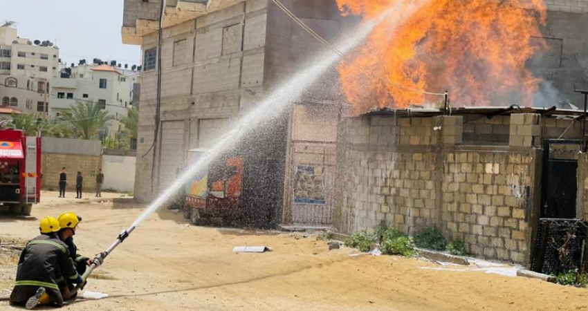 حريق كبير في منازل المواطنين وسط مدينة غزة