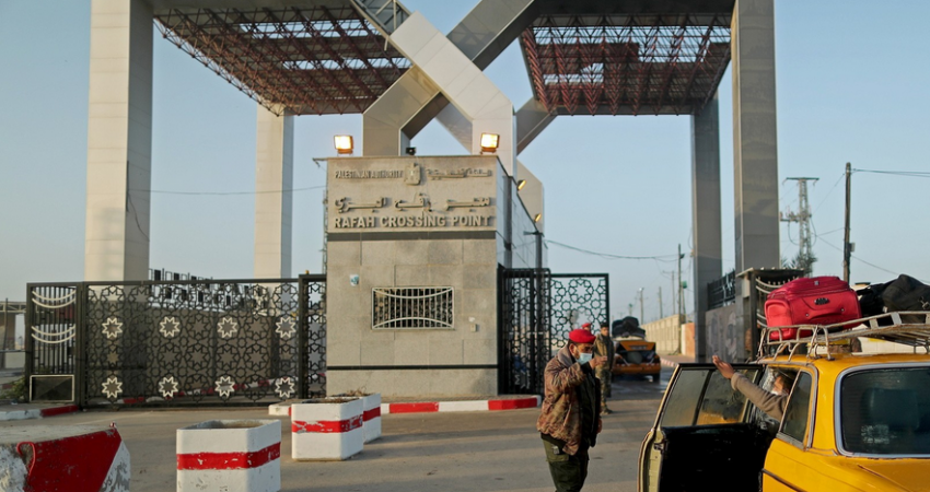 كشف "التنسيقات المصرية" للسفر عبر معبر رفح الإثنين القادم