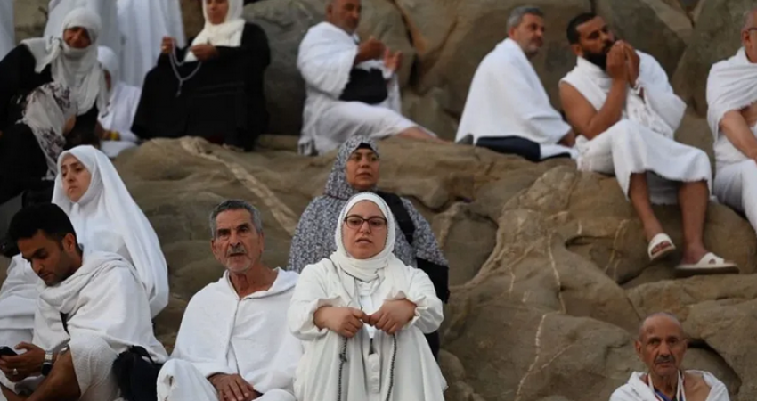 مشعر عرفات يسجل أعلى درجة حرارة في السعودية.. كم بلغت؟