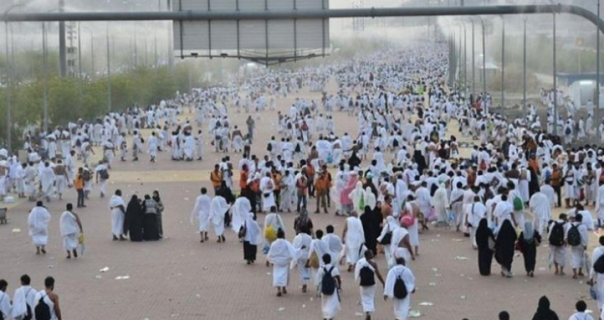 حجاج بيت الله الحرام ينفرون إلى مزدلفة