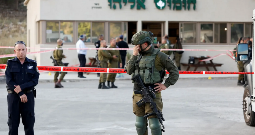 15 شهيداً ومقتل 4 مستوطنين في 296 عملاً مقاوماً بالضفة