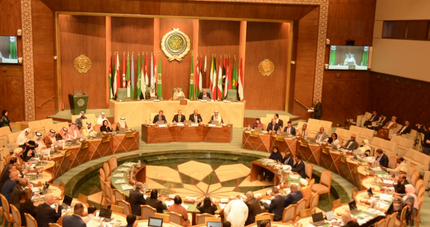 البرلمان العربي يستنكر حرق المستوطنين نسخًا من القرآن الكريم في نابلس