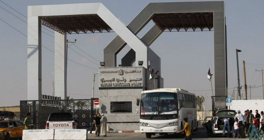 هيئة المعابر بغزة تُصدر تنويهًا بشأن عمل معبر رفح الأحد المقبل