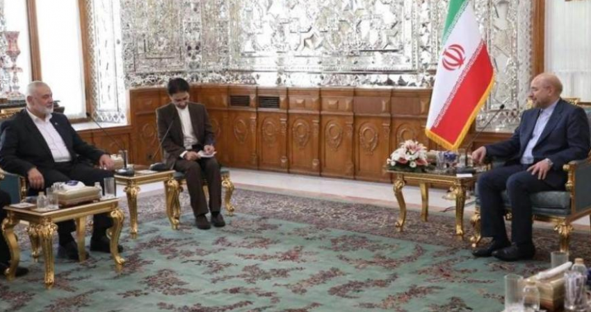 وفد حماس برئاسة هنية يلتقي رئيس مجلس الشورى الإيراني في طهران
