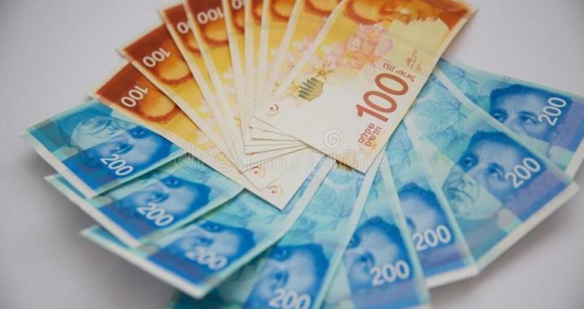 fan-new-israeli-shekel-series-c-isolated-white-background-money-stack-bills-banknotes-138240302-1677870938.jpg