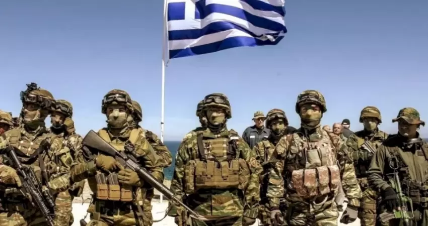 قوات يونانية