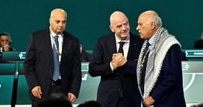 _مع إنفانتينو خلال كونغرس فيفا.jpg