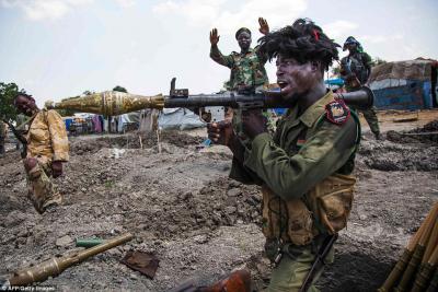 3B569CBA00000578-4029044-Soldiers_of_the_Sudan_People_Liberation_Army_SPLA_celebrate_whil-a-26_1481662754698_233314