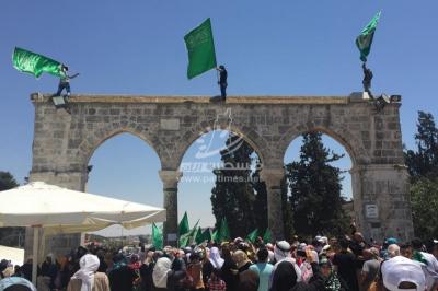 صور: حماس تنظم مسيرة عقب صلاة الجمعة بالأقصى