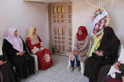 زيارة حماس المتفوقة أماني أبو منديل بالوسطى